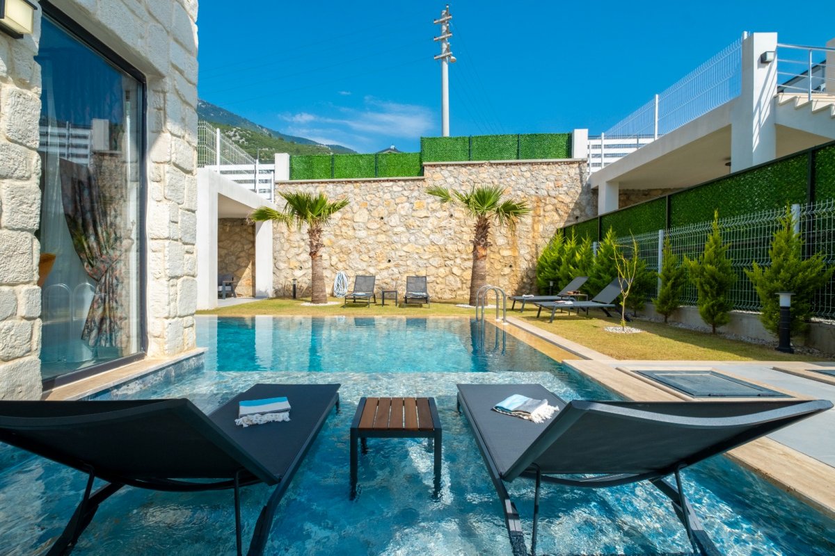 Villa Hector ovacik Villa Ölüdeniz Ovacıkta 4 yatak odalı özel havuz ve bahçeli kiralık yazlık villa